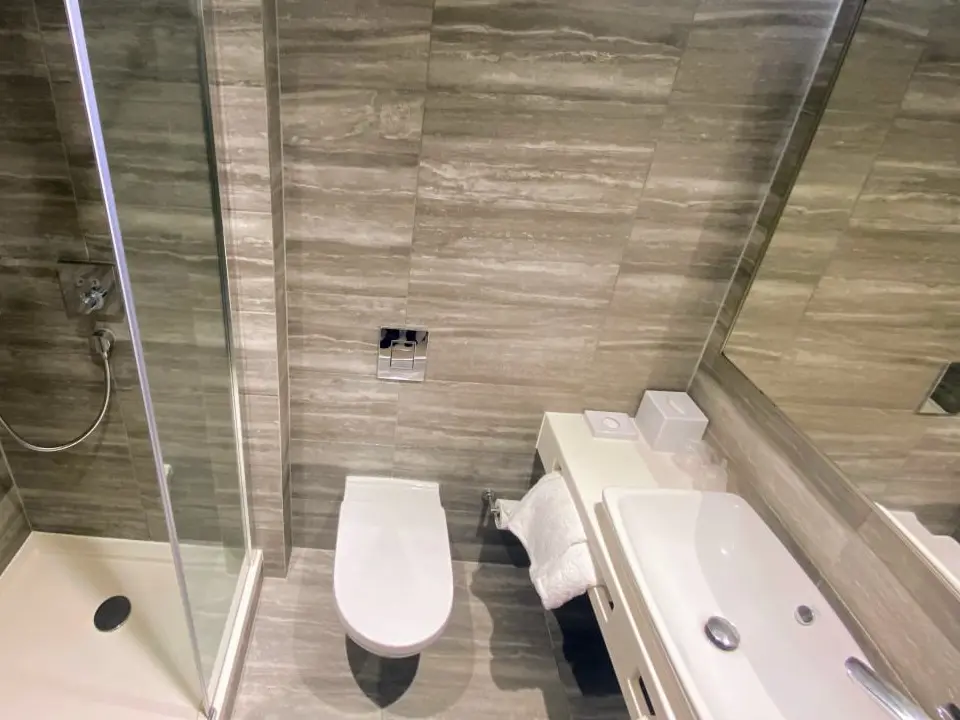 Superior Double Room Watermill Hotel - Bathroom