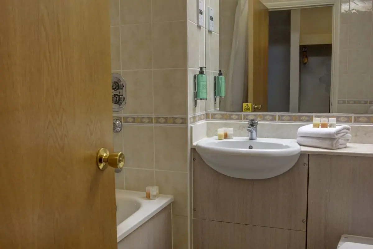 Watermill Hotel - Bathroom